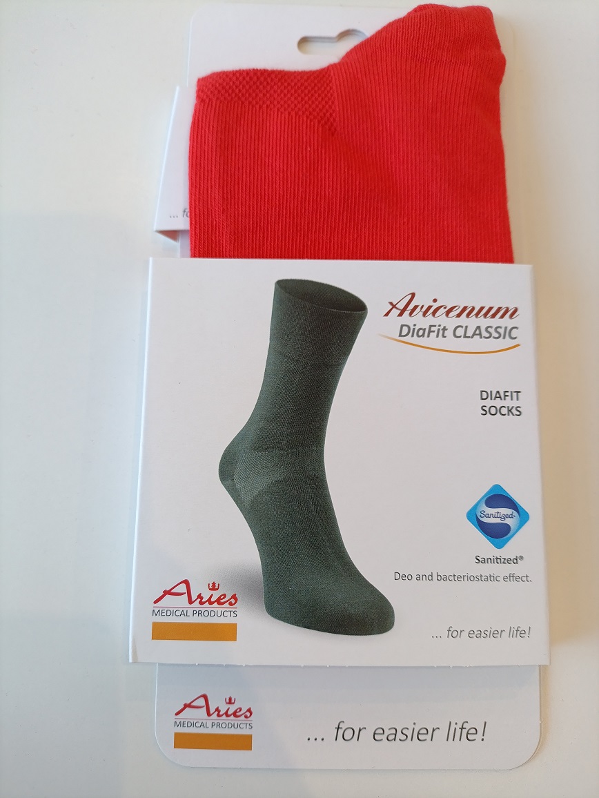 Avicenum DiaFit CLASSIC diabetické ponožky velikost 41-44 pár 3030 červená